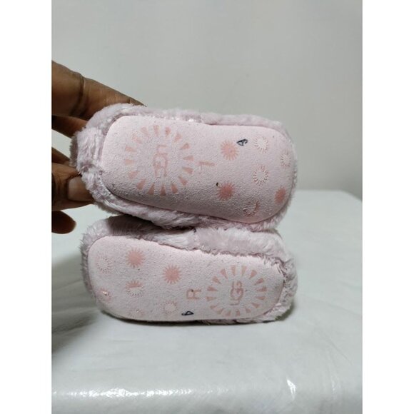 UGG Baby Girl Pink Bixbee Llama Stuffie Boot SZ 4 - Picture 7 of 9